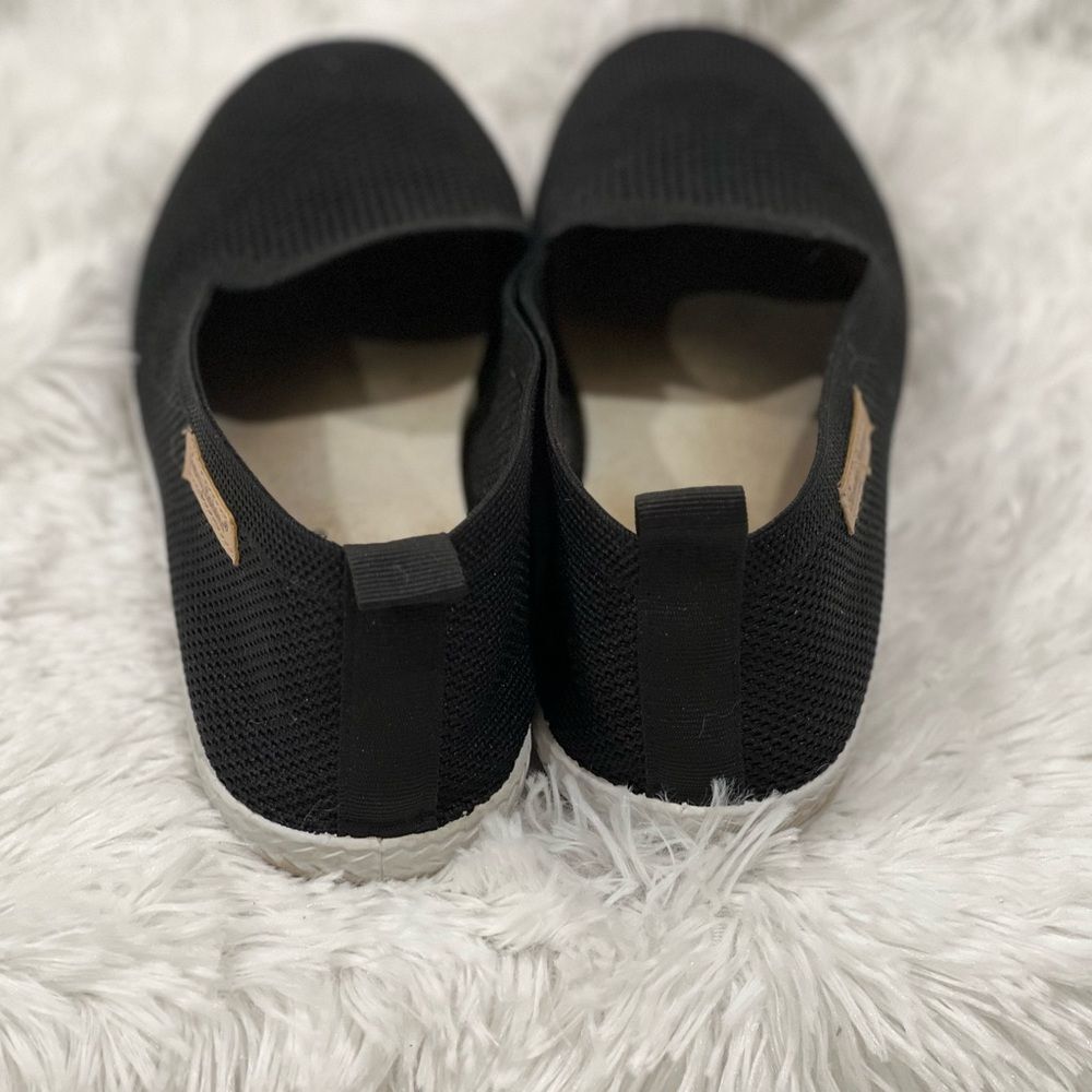 Tommy Bahama Black Slip On Knit Sneakers Memory Foam Loafers Womens Size 7.5 - Picture 5 of 8